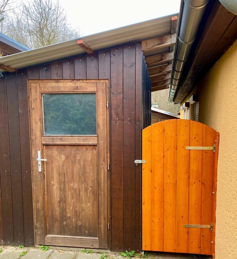 Haus 9 Schwarz Exterior foto