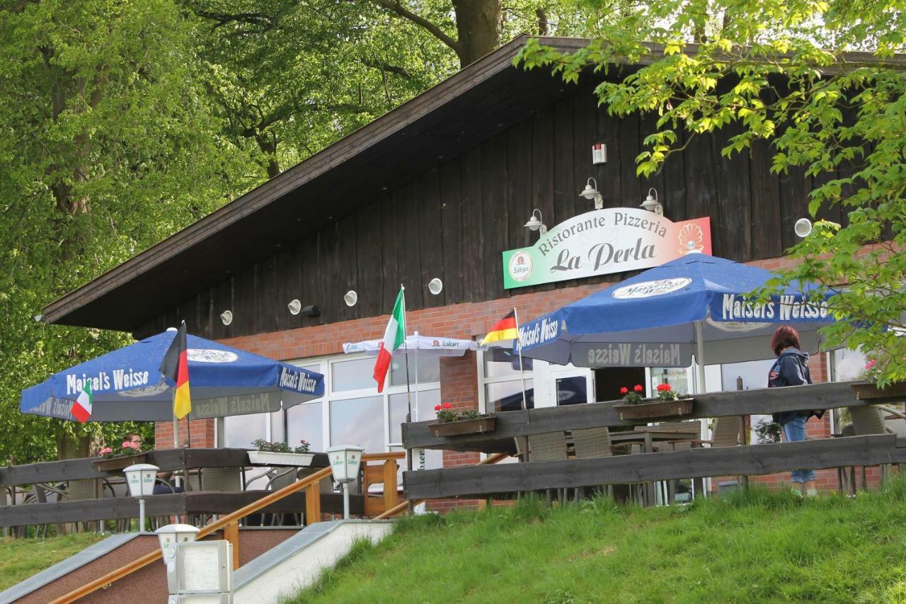 Haus 9 Schwarz Exterior foto